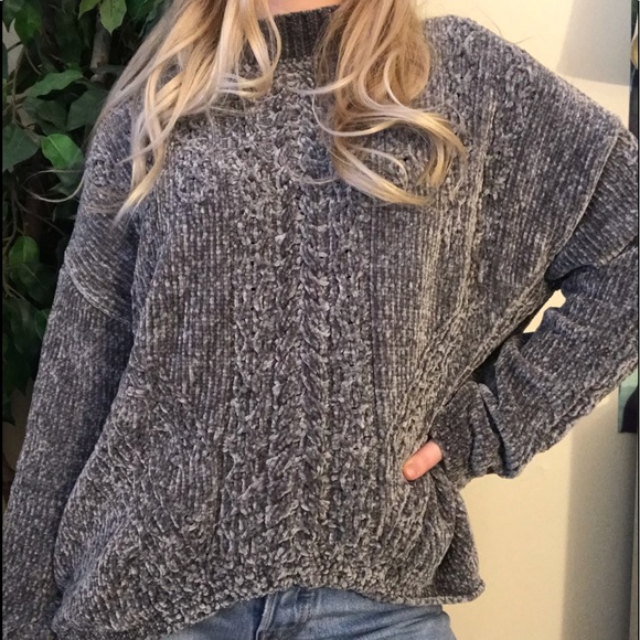 H&M Sweaters - Super soft grey mock neck sweater